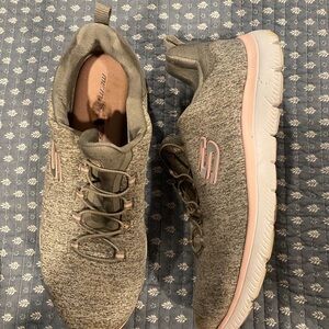 Skechers Women's Gray and Pink Sneakers